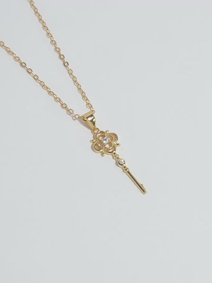 S925 pure silver hollow-punched engraved small keychain necklace